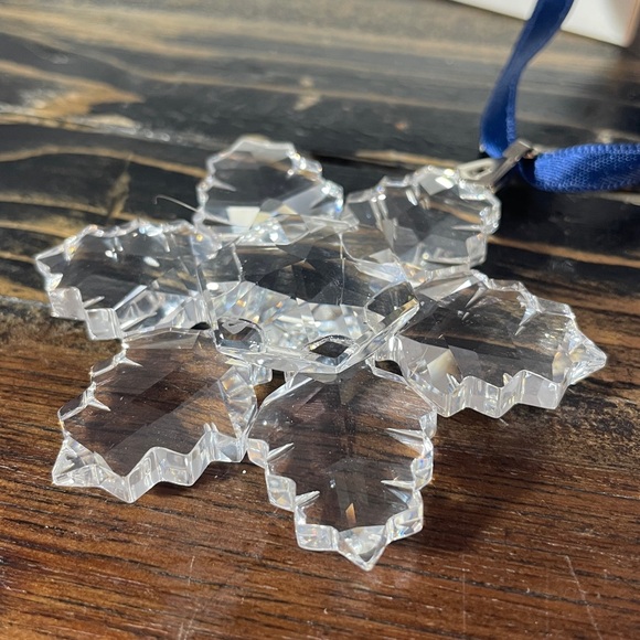 Swarovski 1996 Christmas ornament in box.  Rare. - Picture 5 of 17